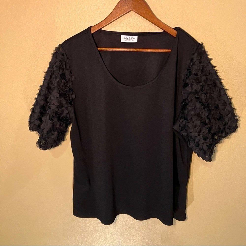 Jolie and Joy by FCT with Love Black Pullover Top with Puff Funzie Sleeves Sz 3X